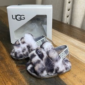 UGG infant FLUFF YEAH SLIDE 02/03 Sz